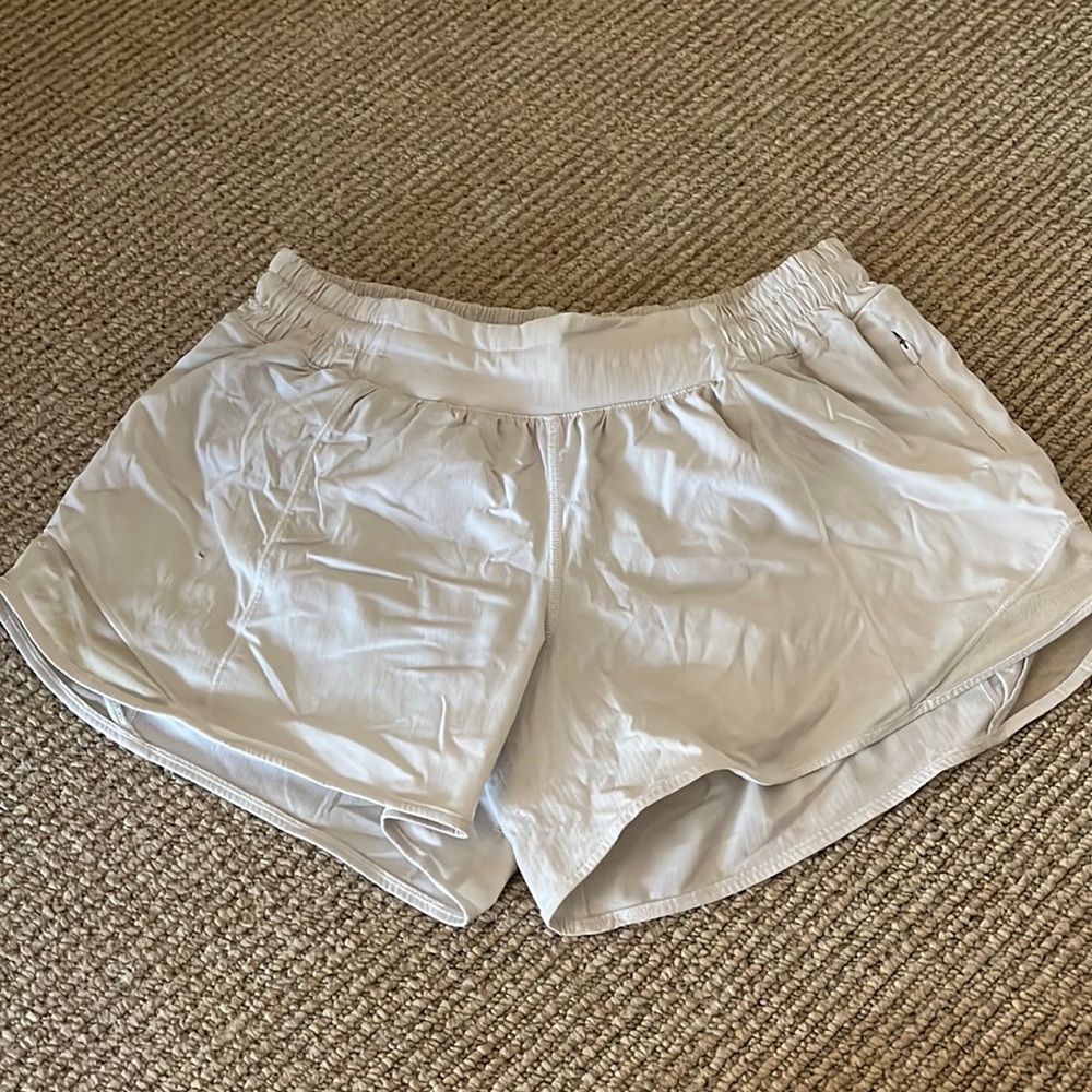 Lululemon Hotty Hot shorts size 8